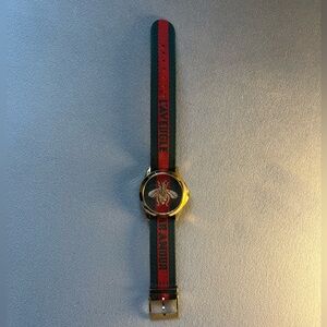 Gucci G-Timeless Gold Bee Motif Watch